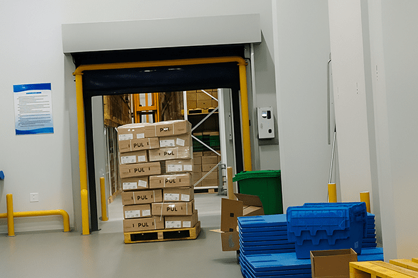 cold room transport goods перевозка грузов в холодильной камере