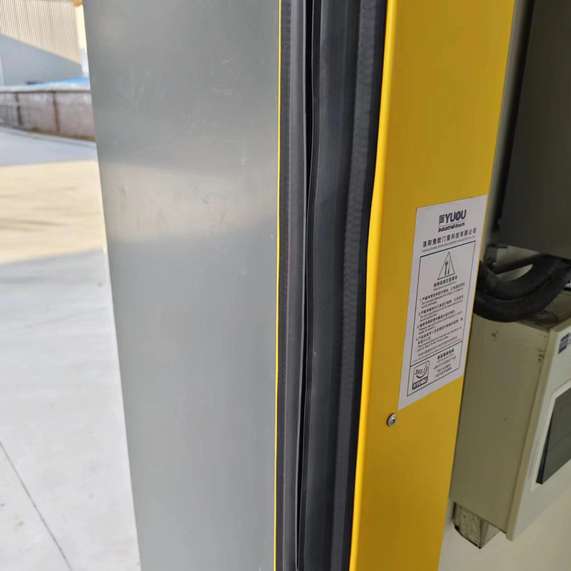 Дверь высокой скорости молнии